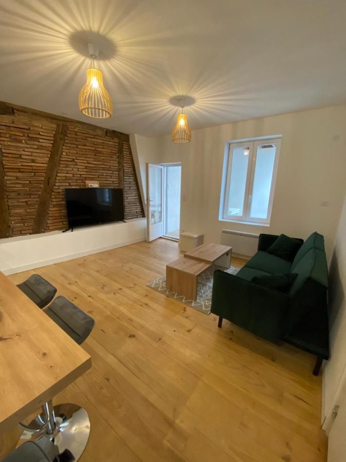 Logement Tout Equipe Layrac Exterior foto