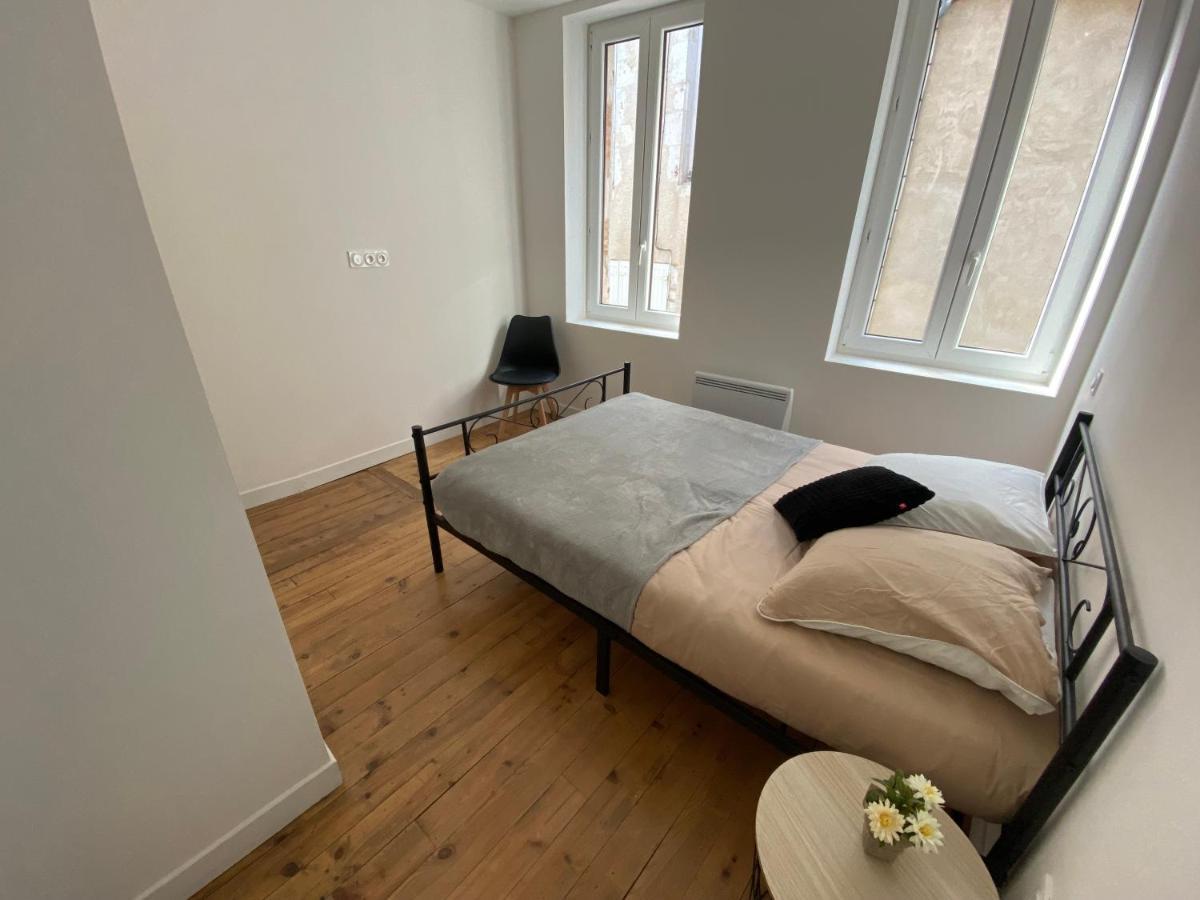 Logement Tout Equipe Layrac Exterior foto